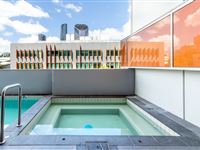 MantraSouthbank_Pool_3